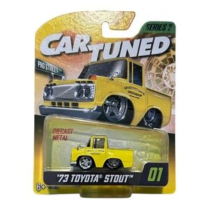 Car tuned Series 7 '73 Toyota Stout Diecast Model - Yellow